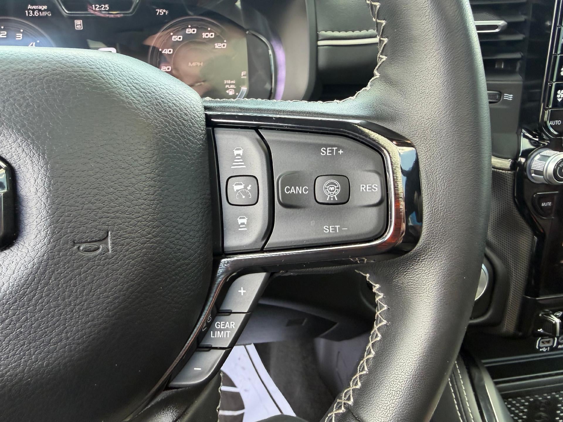2025 RAM 1500 Limited Crew Cab 4x4 5'7" Box