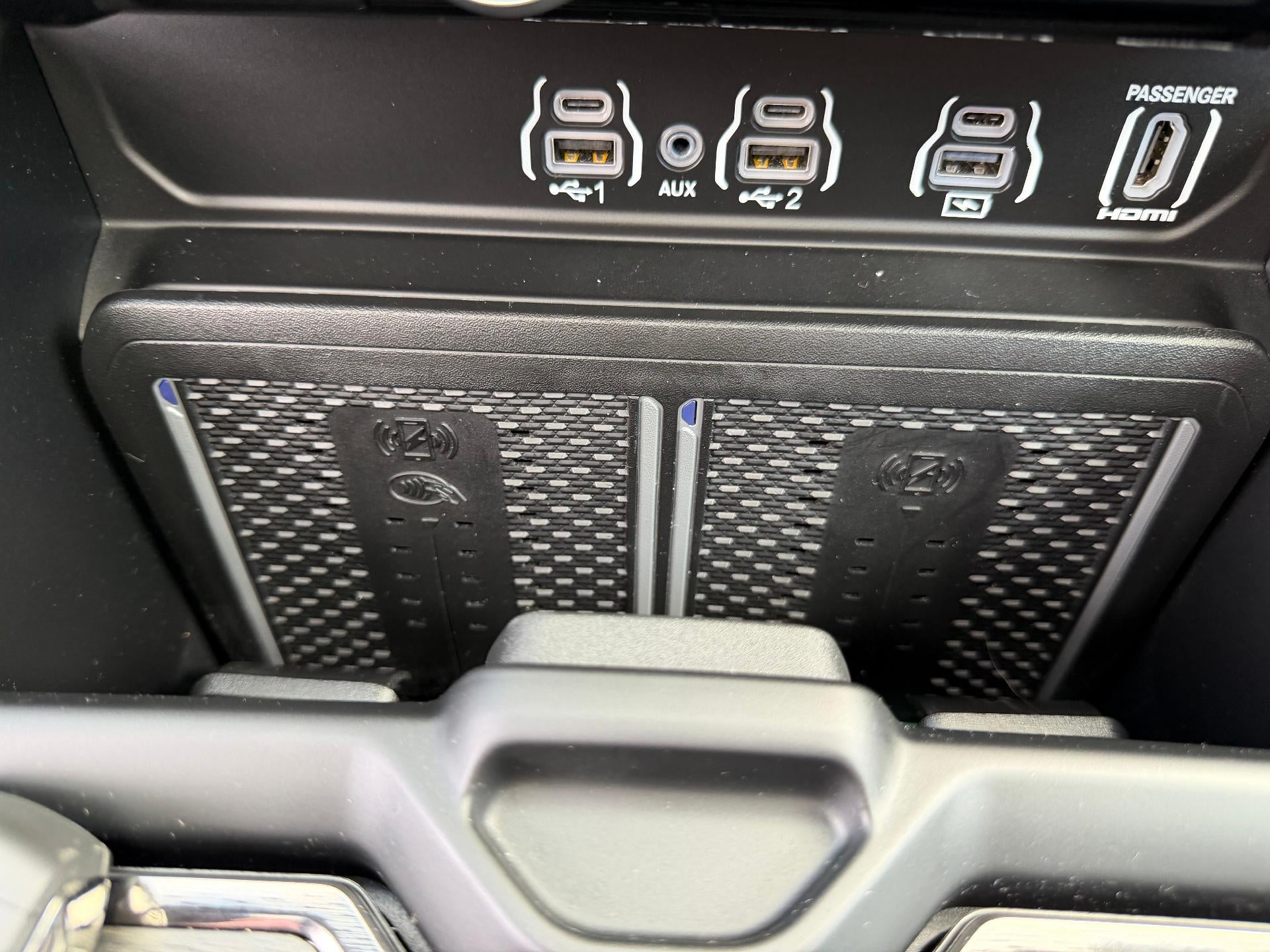 2025 RAM 1500 Limited Crew Cab 4x4 5'7" Box