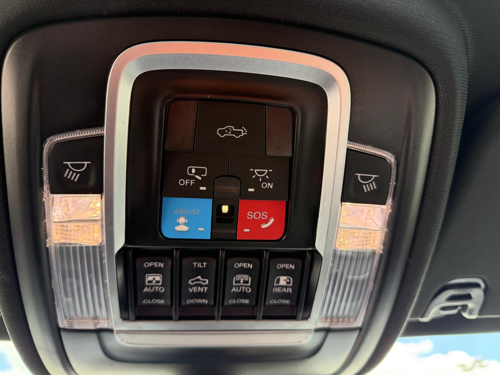 2025 RAM 1500 Limited Crew Cab 4x4 5'7" Box