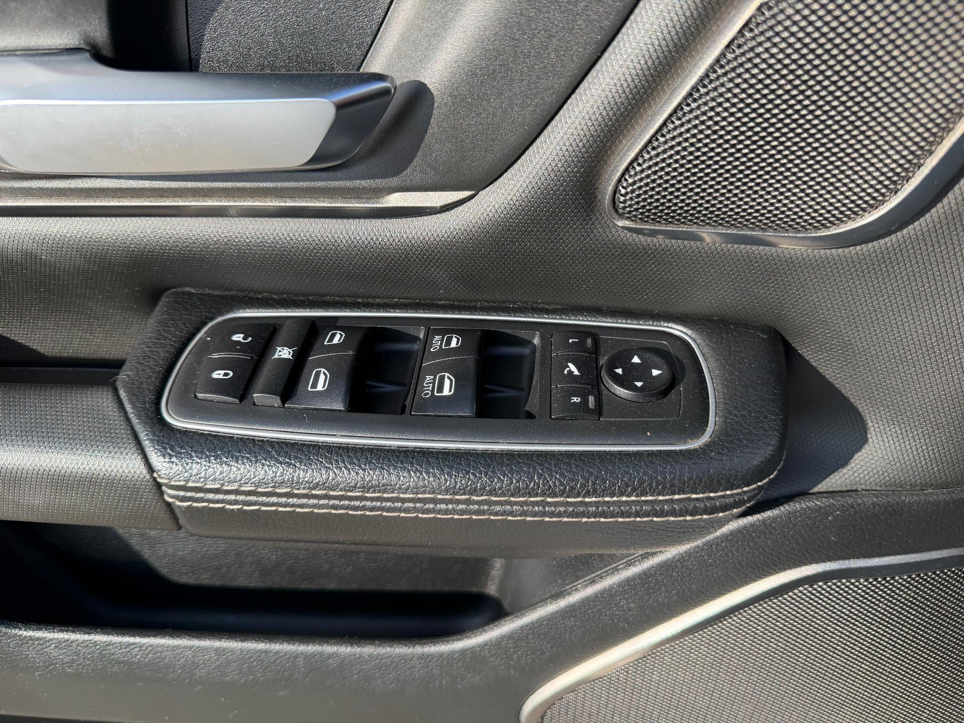 2020 RAM 1500 Rebel Crew Cab 4x4 5'7" Box