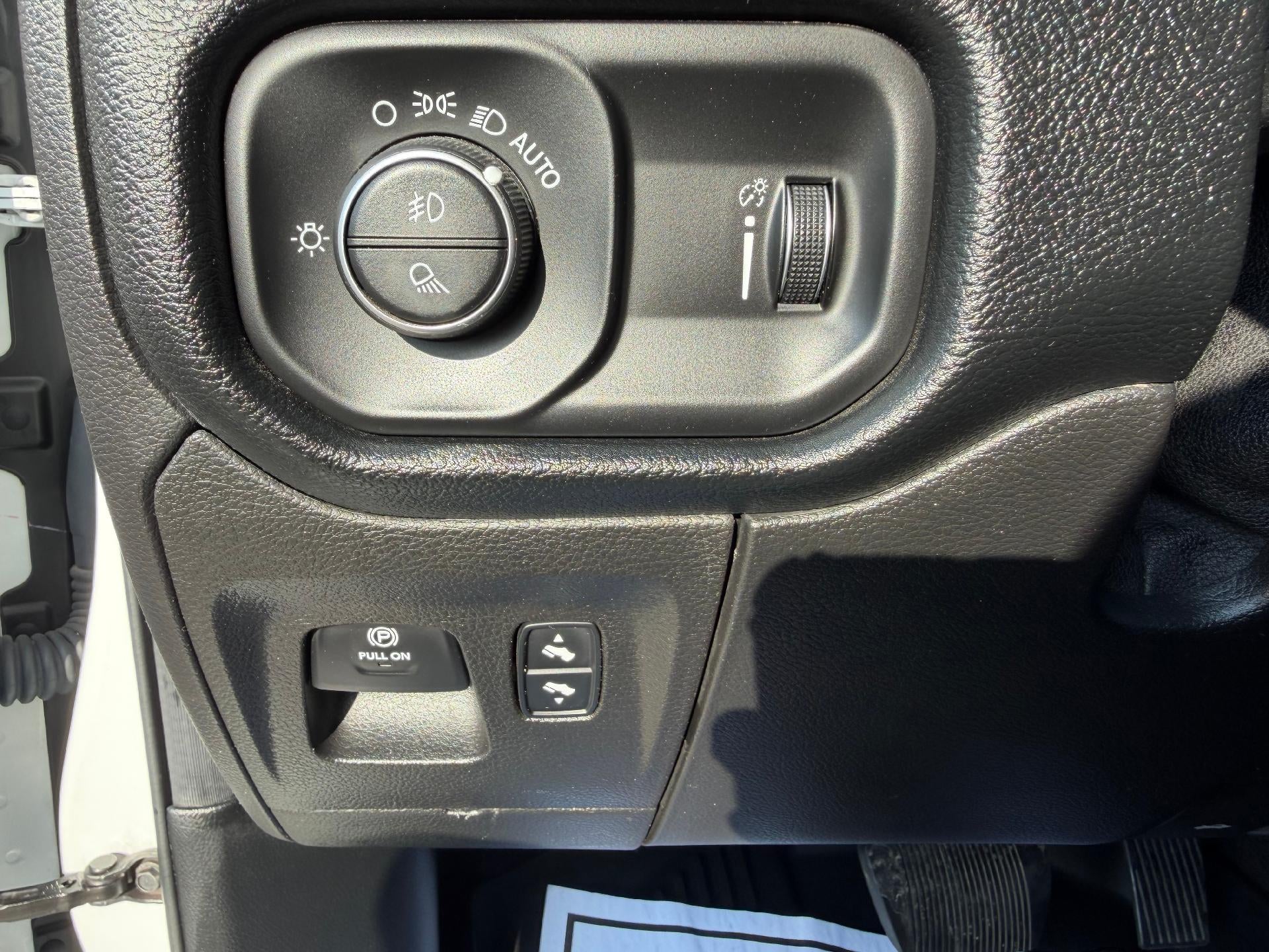 2020 RAM 1500 Rebel Crew Cab 4x4 5'7" Box