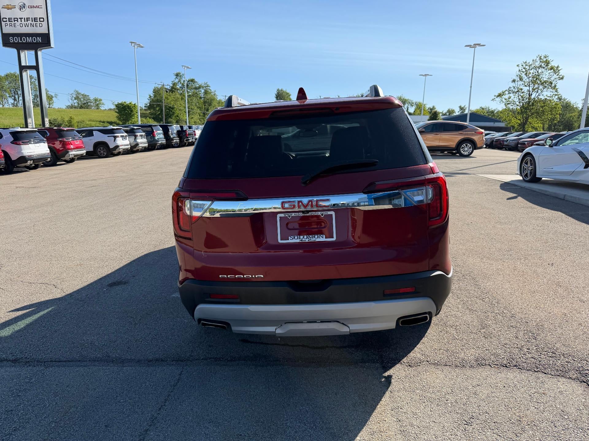 2023 GMC Acadia SLT