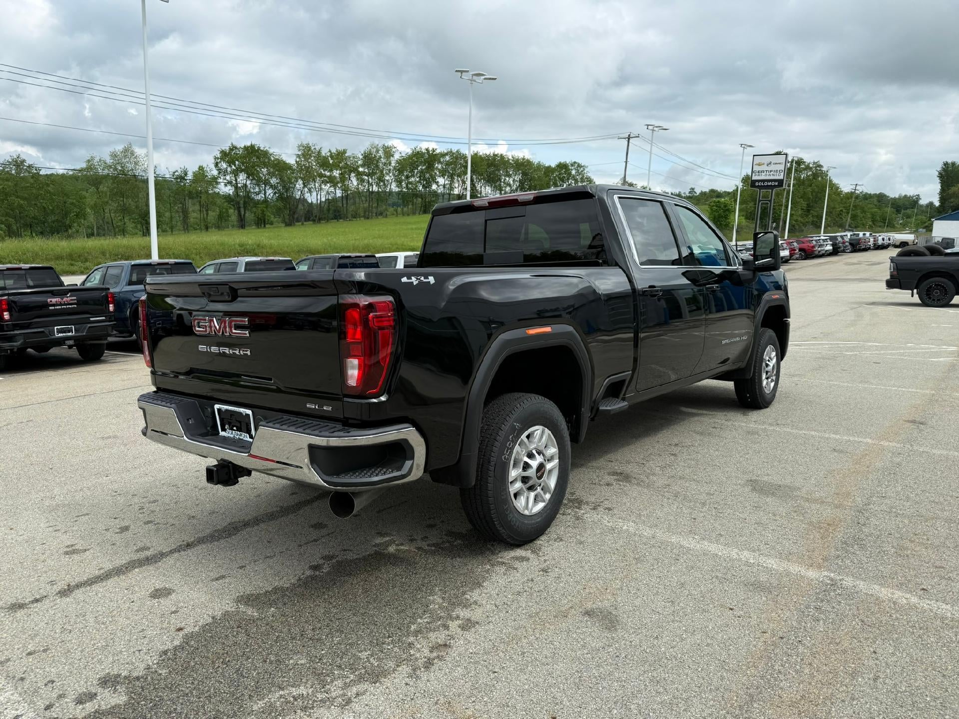 2026 GMC Sierra 2500 HD SLE