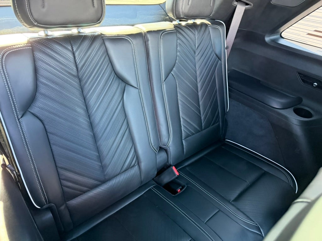 2026 Cadillac VISTIQ Platinum