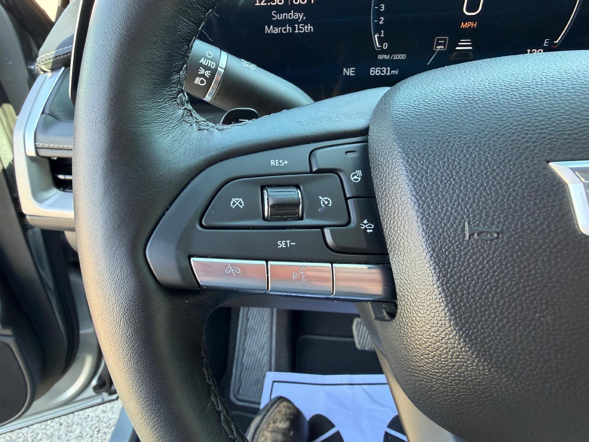 2025 Cadillac XT4 Premium Luxury