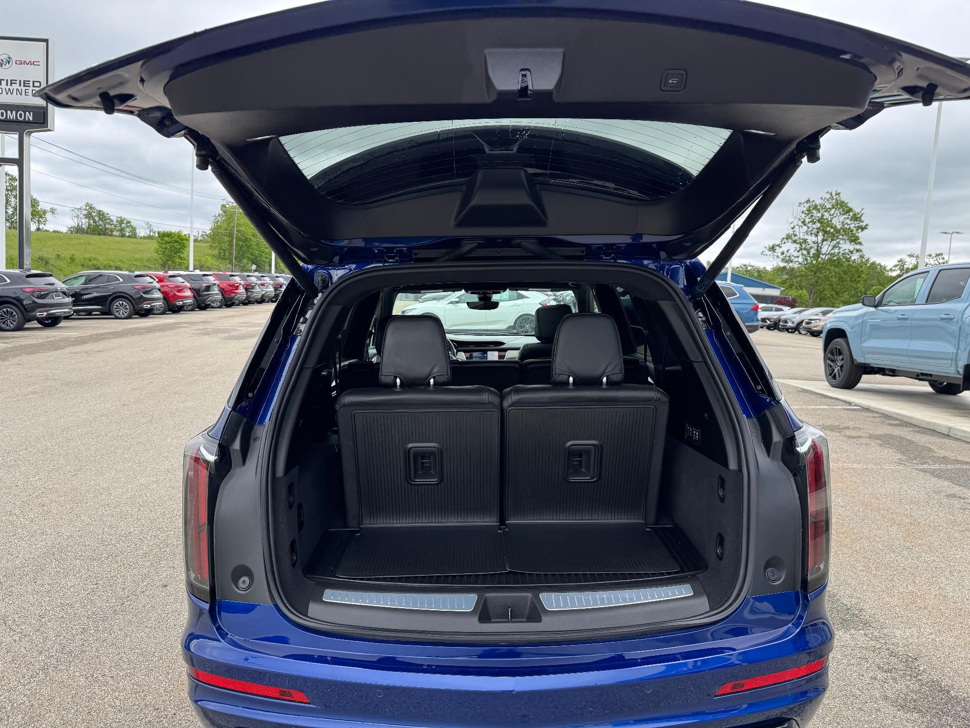 2025 Cadillac XT6 Sport