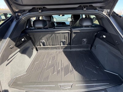 2024 Cadillac LYRIQ Luxury 2