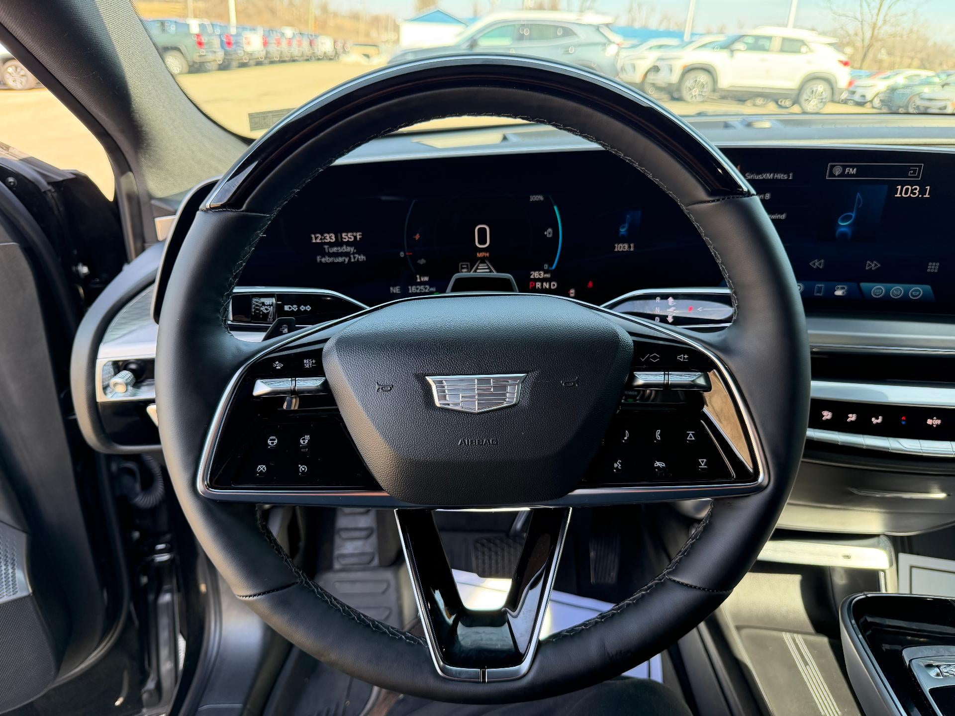 2024 Cadillac LYRIQ Luxury 2