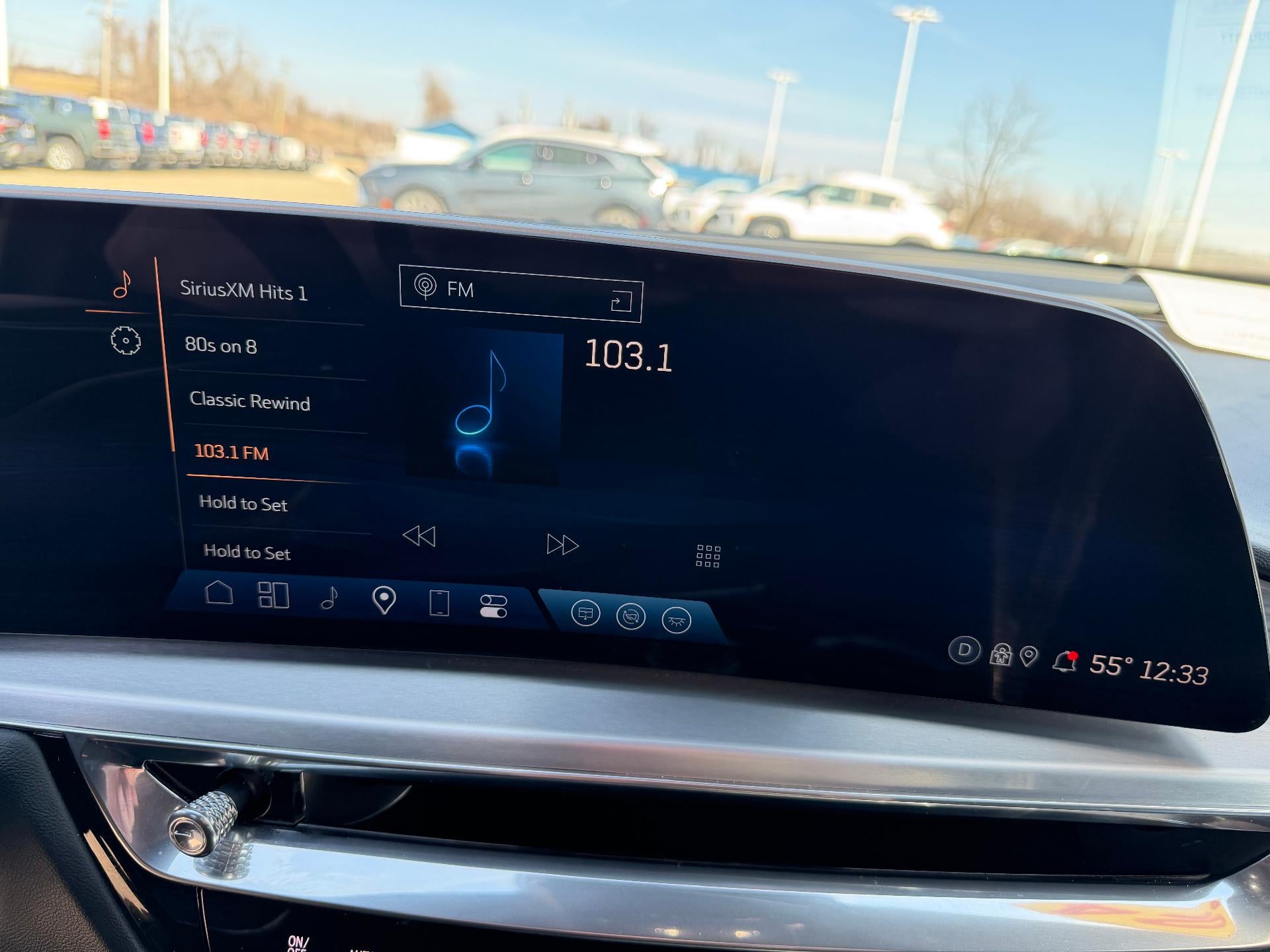 2024 Cadillac LYRIQ Luxury 2