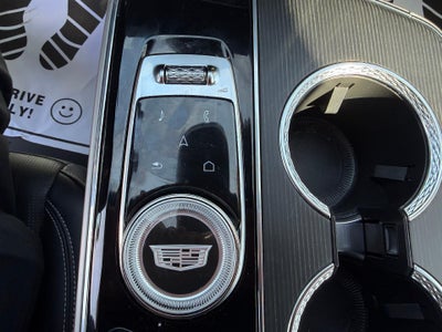 2024 Cadillac LYRIQ Luxury 2