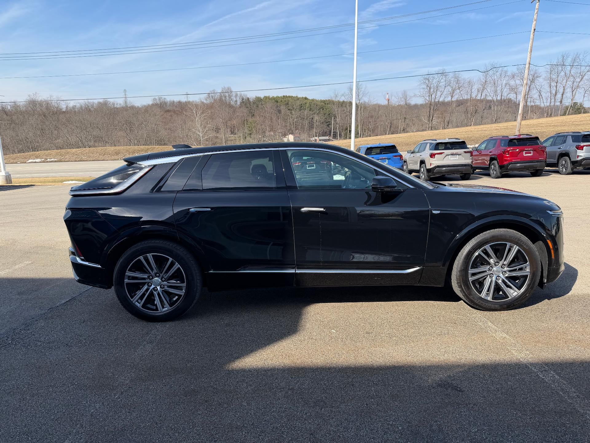 2024 Cadillac LYRIQ Luxury 2