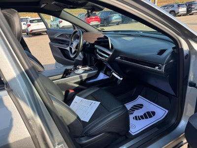 2024 Cadillac LYRIQ Luxury 3