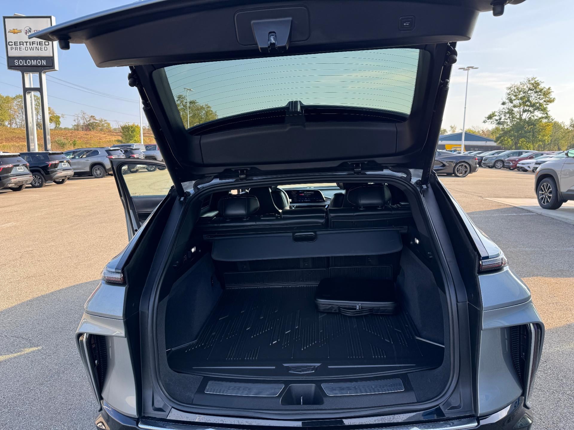 2024 Cadillac LYRIQ Luxury 3