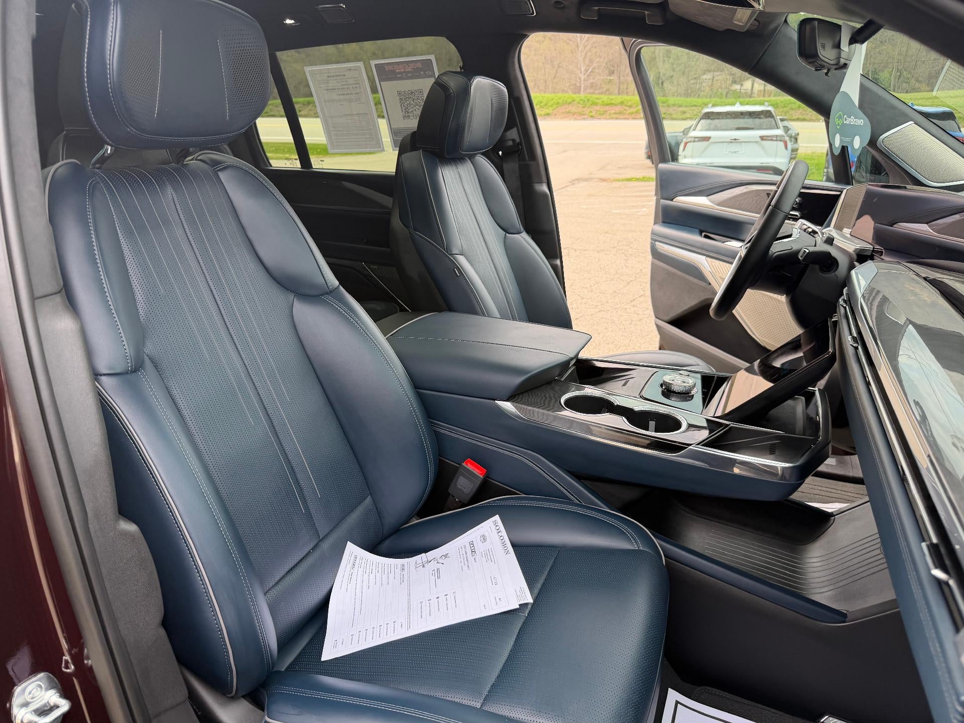 2025 Cadillac ESCALADE IQ Luxury 2