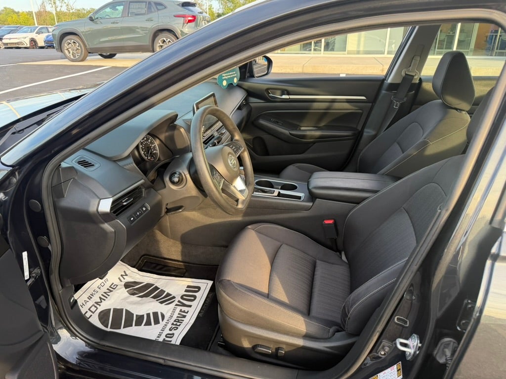 2022 Nissan Altima SV FWD