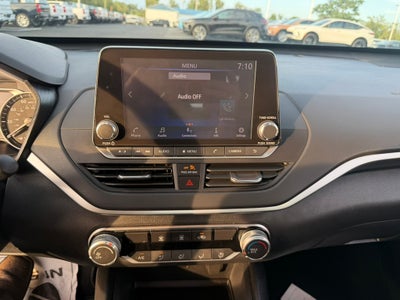 2022 Nissan Altima SV FWD