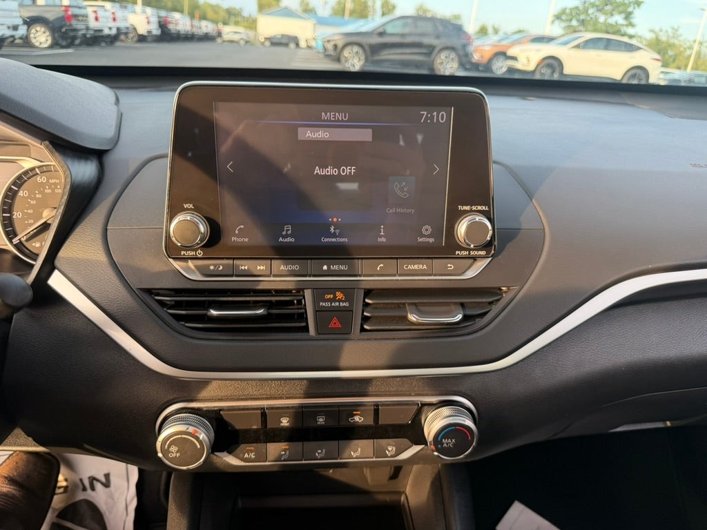 2022 Nissan Altima SV FWD