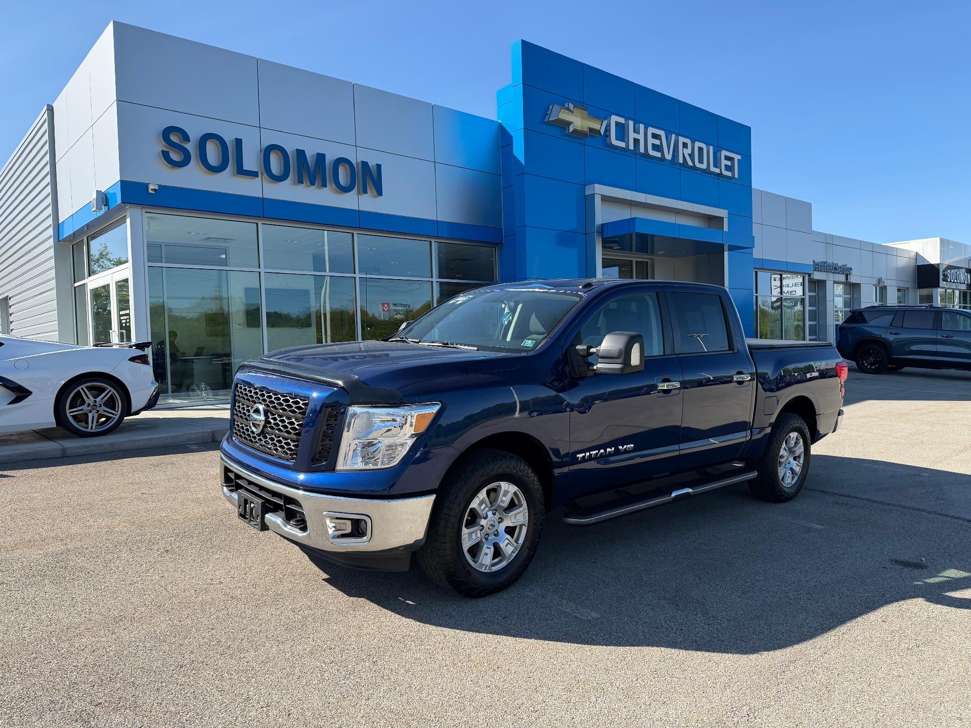 2019 Nissan TITAN SV