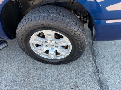 2019 Nissan TITAN SV