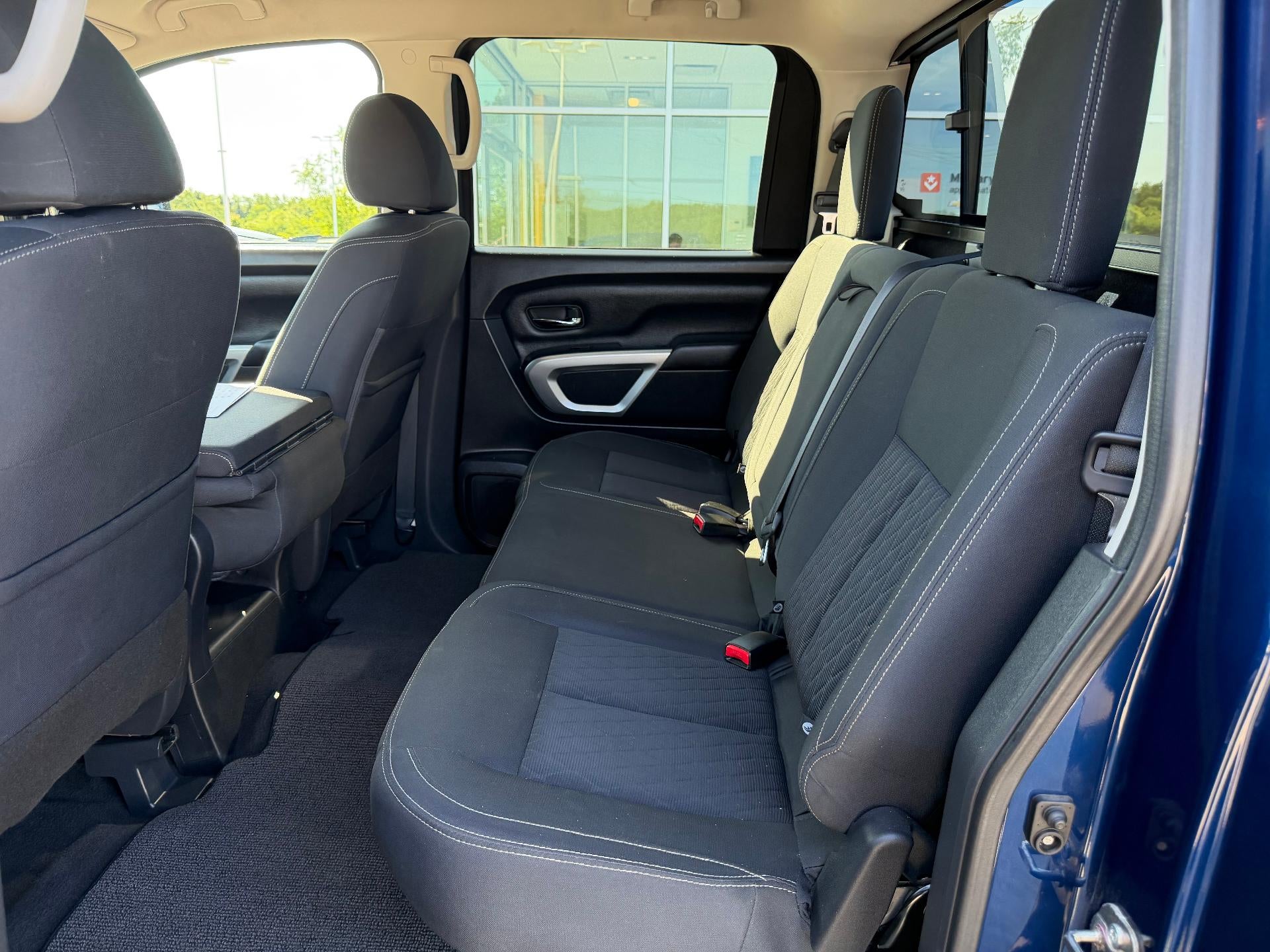 2019 Nissan TITAN SV