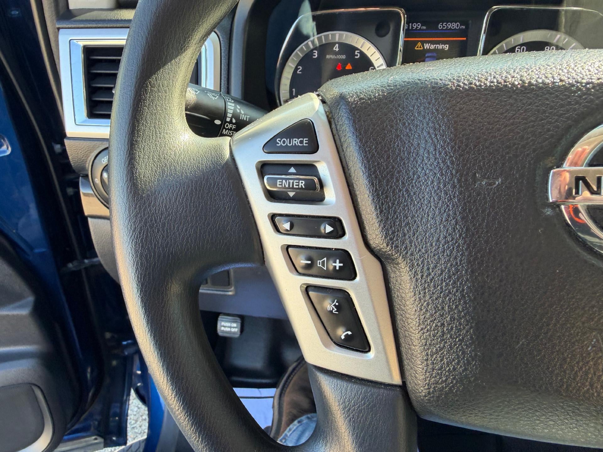 2019 Nissan TITAN SV