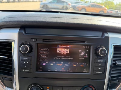 2019 Nissan TITAN SV