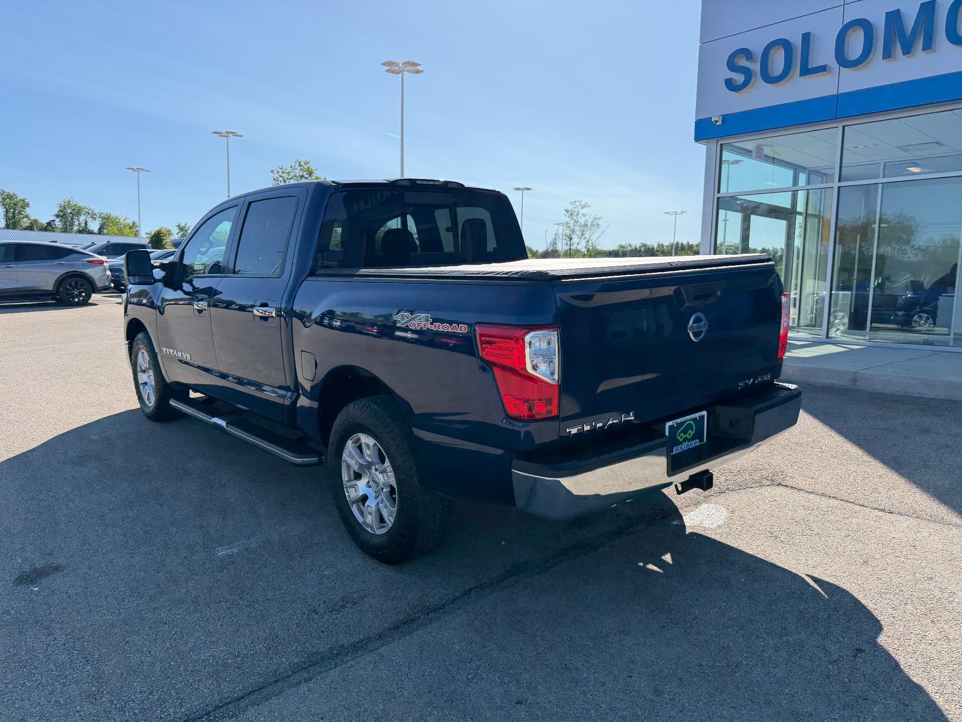 2019 Nissan TITAN SV