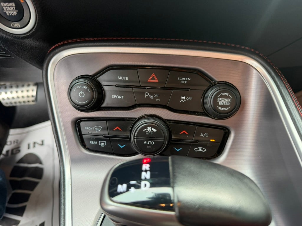 2019 Dodge Challenger SXT AWD