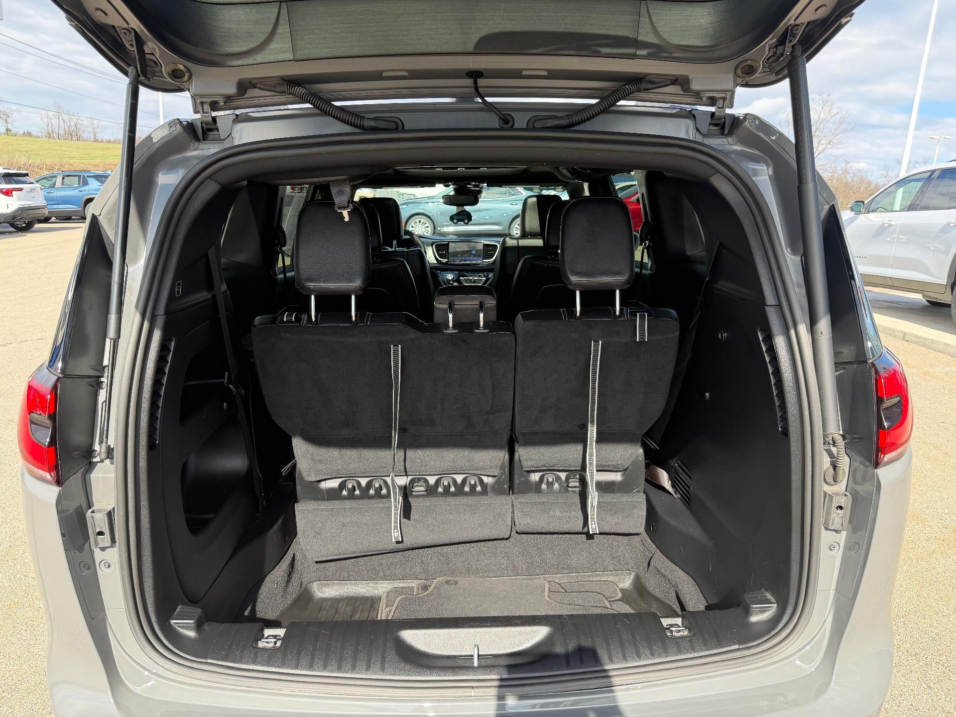 2022 Chrysler Pacifica Touring L AWD
