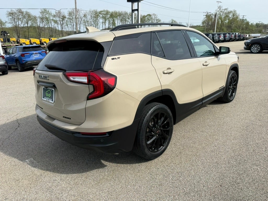 2023 GMC Terrain SLT