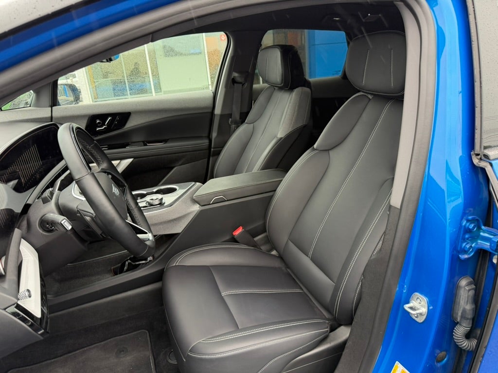 2025 Cadillac OPTIQ Luxury 1