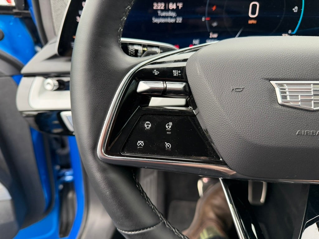 2025 Cadillac OPTIQ Luxury 1