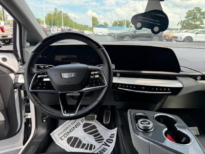 2025 Cadillac OPTIQ Luxury 1