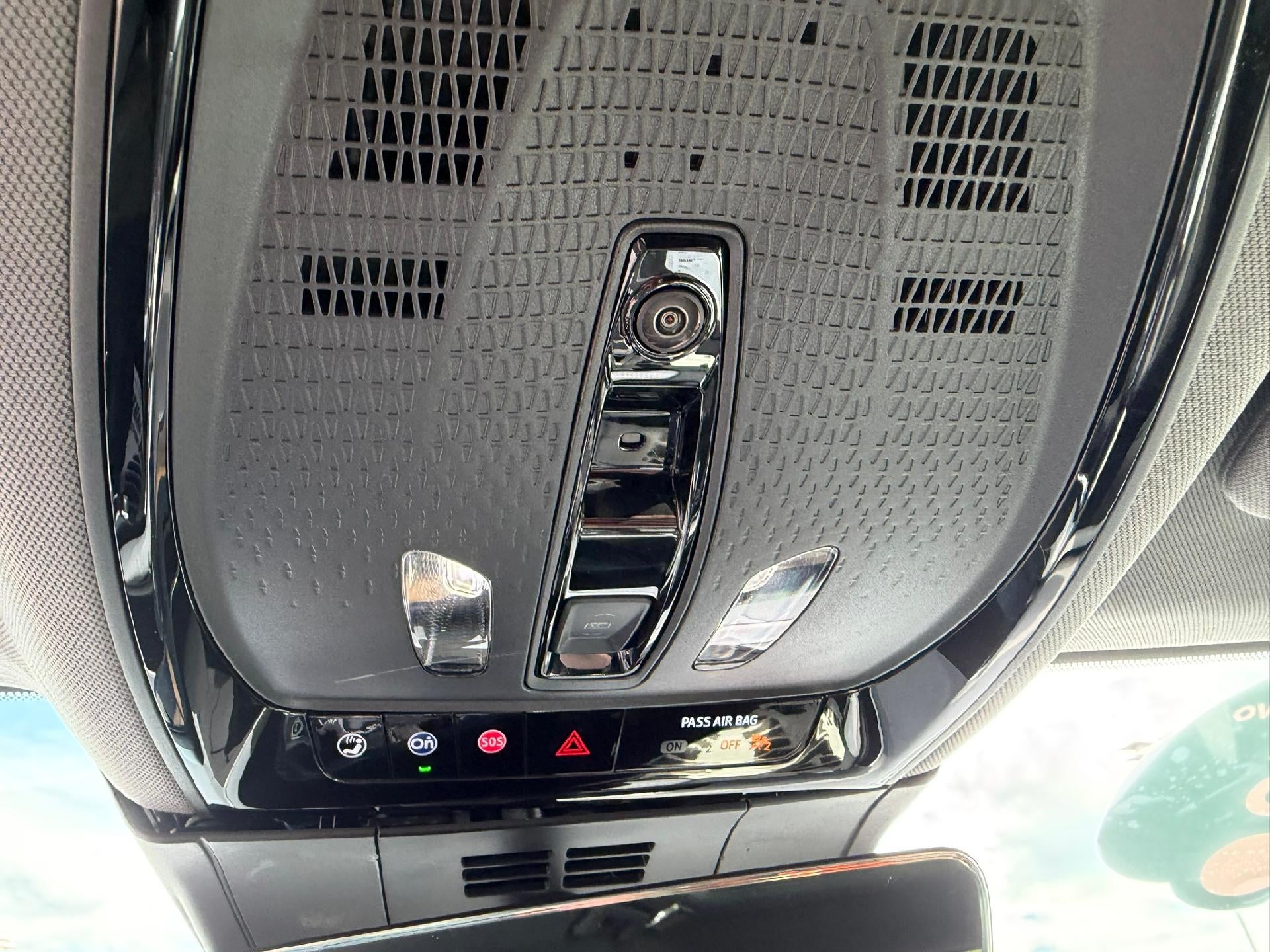 2025 Cadillac OPTIQ Luxury 1
