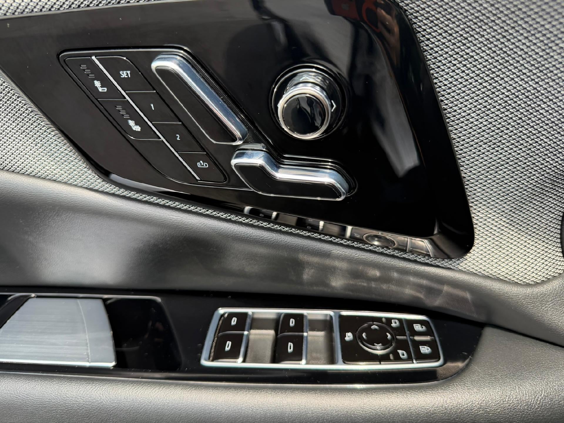 2025 Cadillac OPTIQ Luxury 1