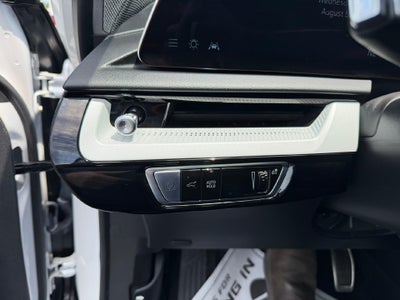 2025 Cadillac OPTIQ Luxury 1