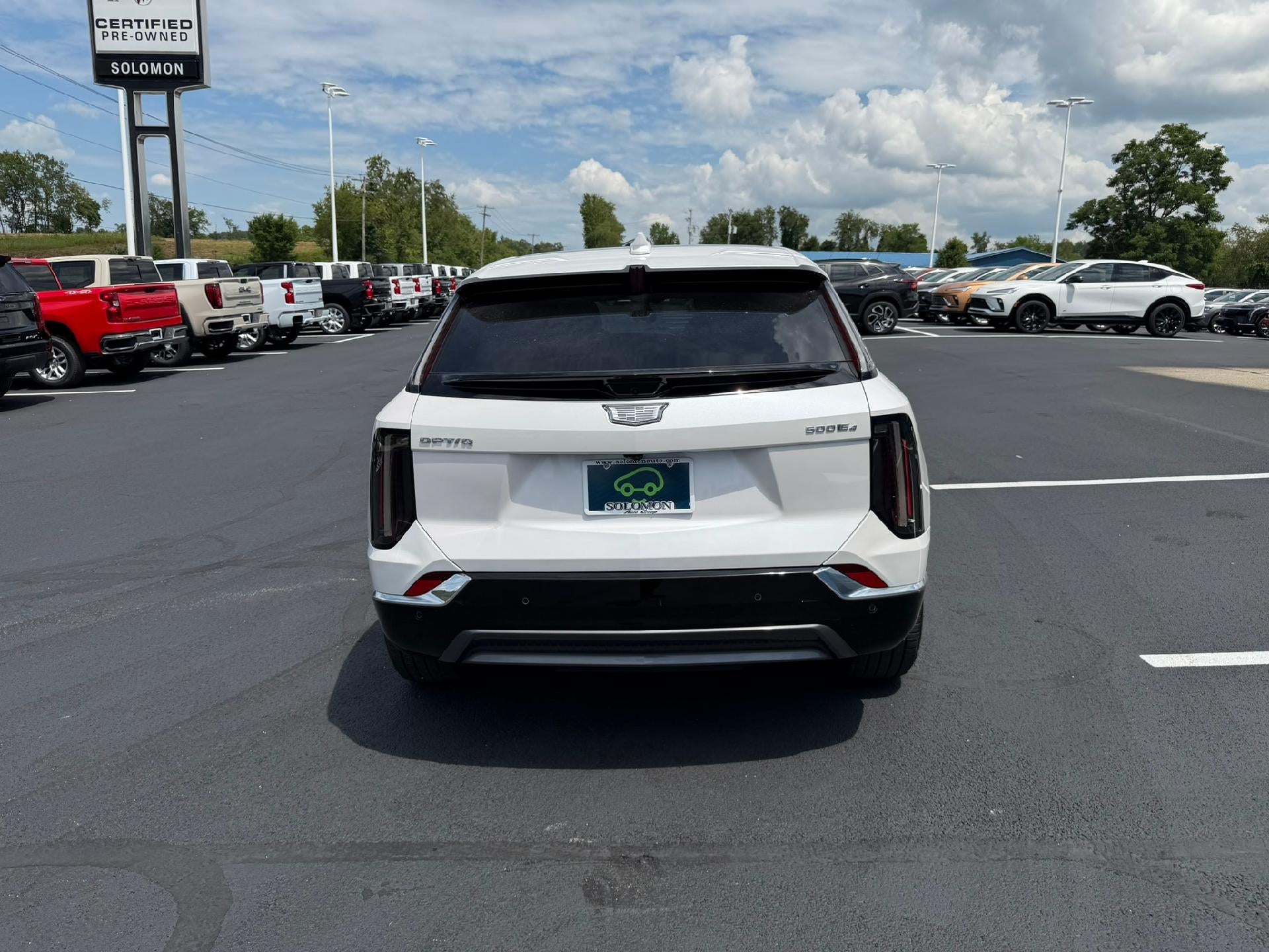 2025 Cadillac OPTIQ Luxury 1