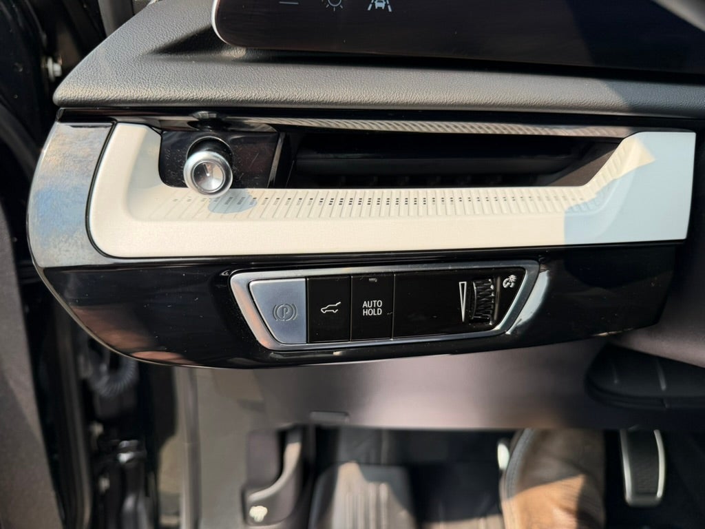 2025 Cadillac OPTIQ Luxury 2