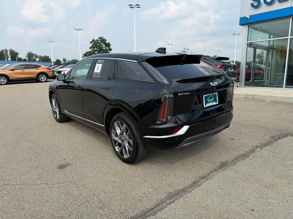 2025 Cadillac OPTIQ Luxury 2