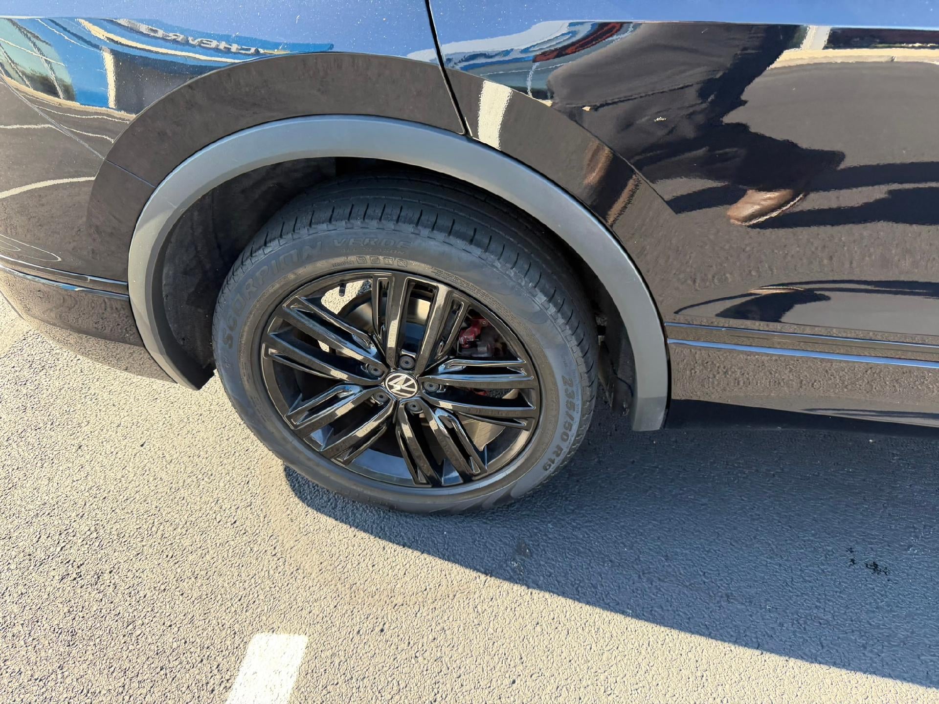 2022 Volkswagen Tiguan 2.0T SE R-Line Black