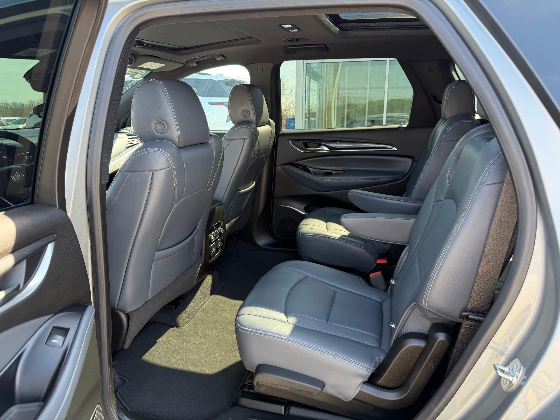 2024 Buick Enclave Essence