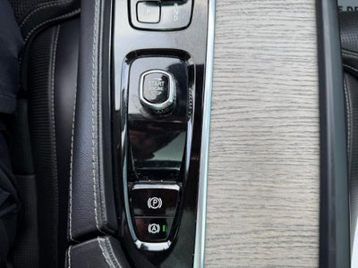 2023 Volvo XC90 Recharge Plug-In Hybrid T8 Ultimate Bright Theme 7-Seater