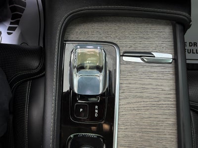 2023 Volvo XC90 Recharge Plug-In Hybrid T8 Ultimate Bright Theme 7-Seater