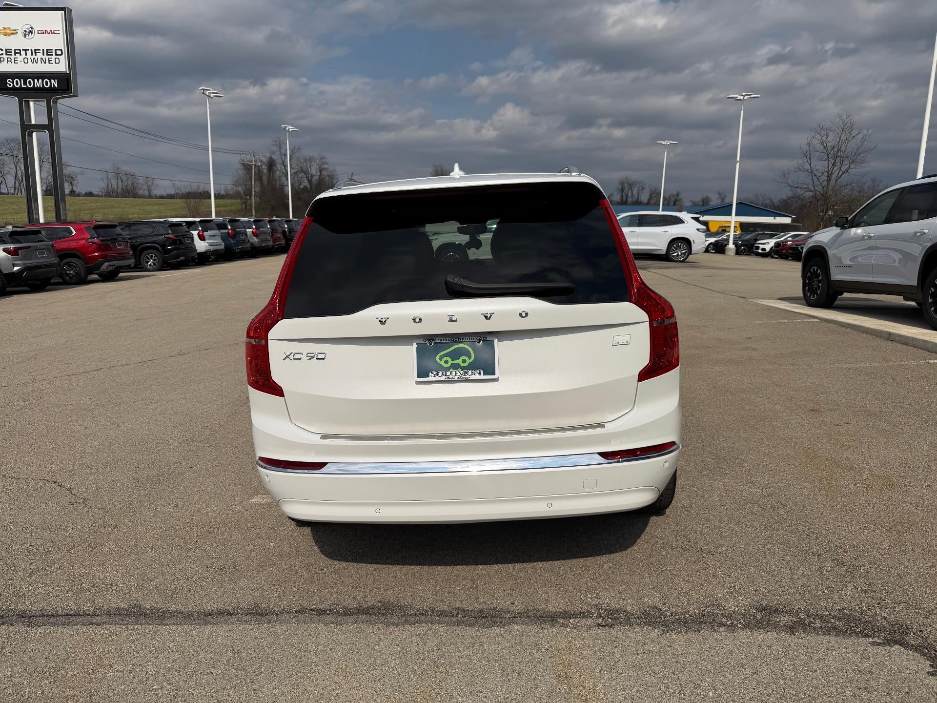 2023 Volvo XC90 Recharge Plug-In Hybrid T8 Ultimate Bright Theme 7-Seater