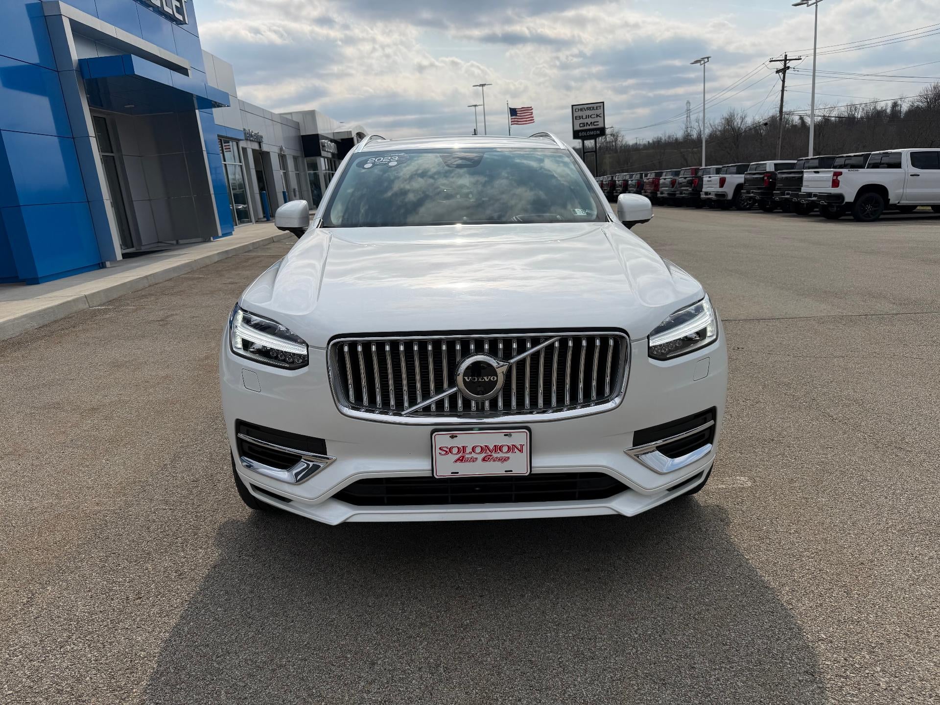 2023 Volvo XC90 Recharge Plug-In Hybrid T8 Ultimate Bright Theme 7-Seater